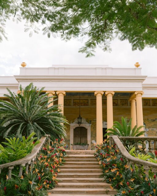 Two cultures, one story. 
Jewel & Jay at Hacienda Tekik de Regil 

Planning by @mango_weddings 
Photo @danielramirezphoto 
Rentals @rebel.bloomrentals 
MUA @danidelgadomakeupartist 
Florals @florenzamx16 
Catering @bravocatering.mx 

#meridaweddings #meridaweddingphotographer #meridaweddingplanner #tekikderegil #meridawedding