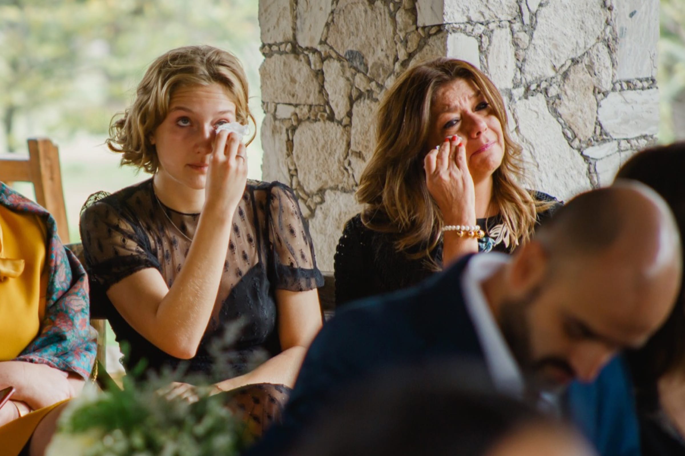 llorar en las bodas